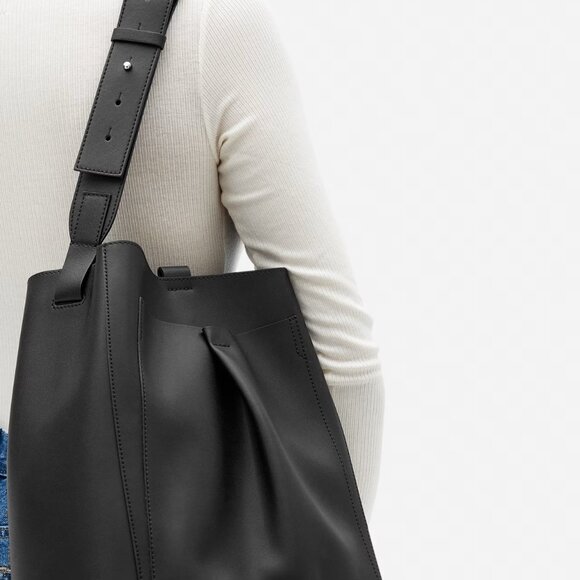 Everlane The Studio Bag in Black - Picture 5 of 10